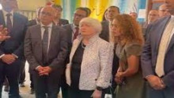السيد وزير التربية الوطنية والتعليم الأولي والرياضة يزور، بمعية السيدة جانيت يلين، وزيرة الخزينة الأمريكية، ثانوية ابن يوسف بمراكش