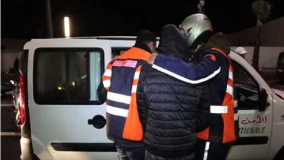 فاس : فرقة محاربة العصابات توقف ثلاثة اشخاص بتهمة السرقة المقرونة بالضرب و حيازة المخدرات