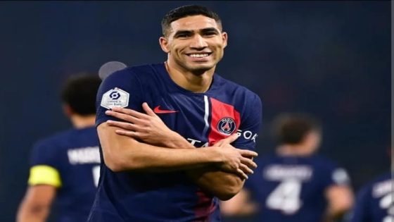 أشرف حكيمي يغادر معسكر “الأسود” للالتحاق بسان جيرمان