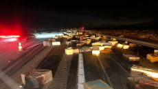 مكناس :انقلاب شاحنة يكشف عن عملية ضخمة لتهريب للمخدرات