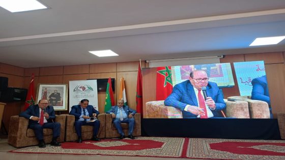 الدكتور عبد الله بوصوف يلقي محاضرة بمدينة العيون ضمن لقاء دولي رفيع المستوى