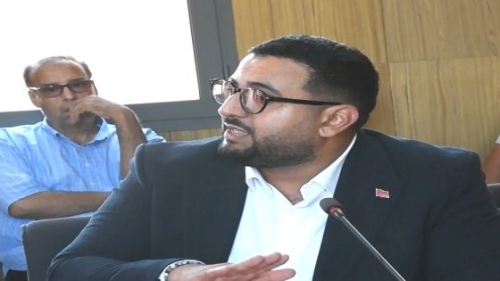 اولاد تايمة : عبد الهادي بودبليج يقدم رؤيته لمشروع انشاء دار للصانعة خلال دورة اكتوبر للمجلس الجماعي (فيديو)