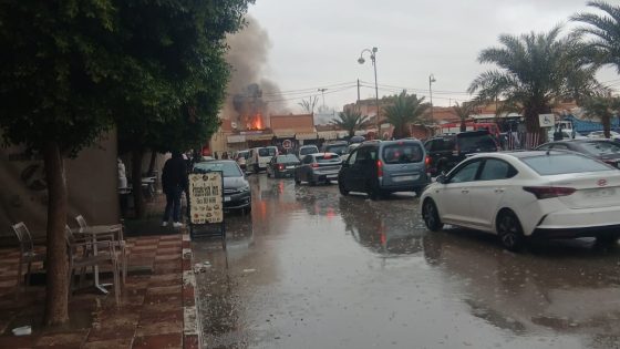 ارفود : حريق مهول يلتهم سوق التمر بمدينة التمور( فيديو)